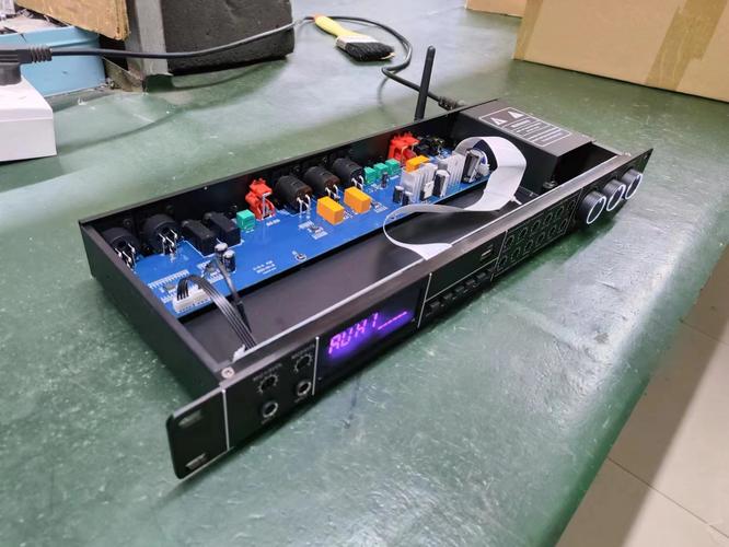 探究华易功放机的包装是否完好,了解其品质保障情况